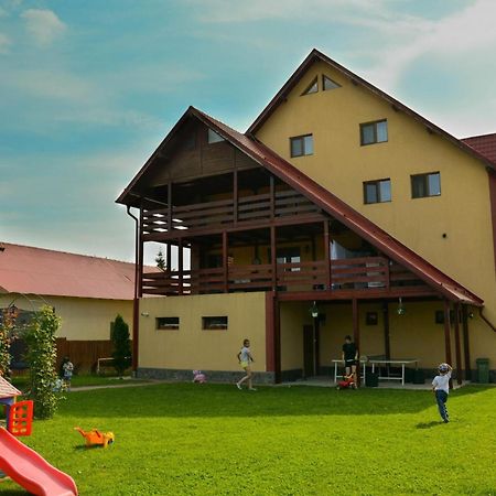 Hotel Casa Leu Curtea de Argeş Esterno foto